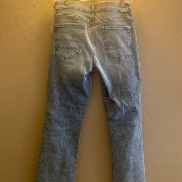 MOTHER JEANS. Insider Crop Step Fray. Love in a boat. - Picture 2 of 8